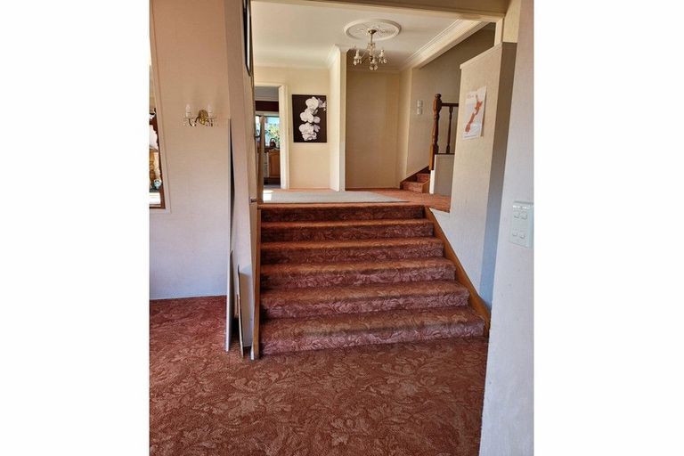 Photo of property in 1 Paulownia Place, Totara Heights, Auckland, 2105