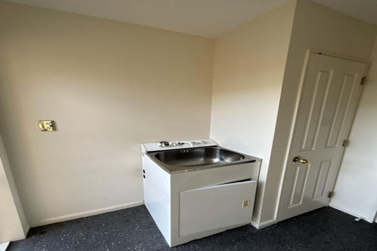 Photo of property in 6 Blue Gum Place, New Brighton, Christchurch, 8083