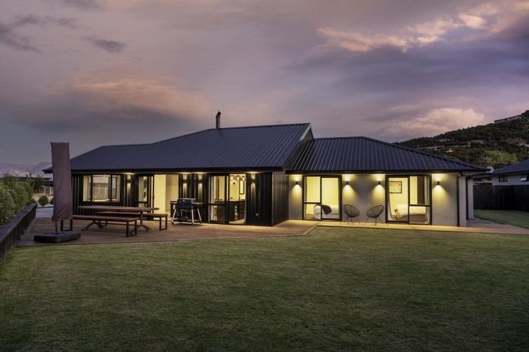 Photo of property in 5 Tahi Street, Albert Town, Wanaka, 9305