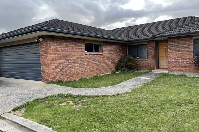 Photo of property in 26 Carisbrook Crescent, Papakura, 2110