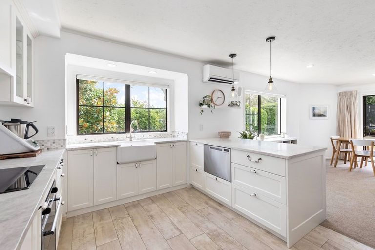 Photo of property in 14a Motuora Road, Manly, Whangaparaoa, 0930