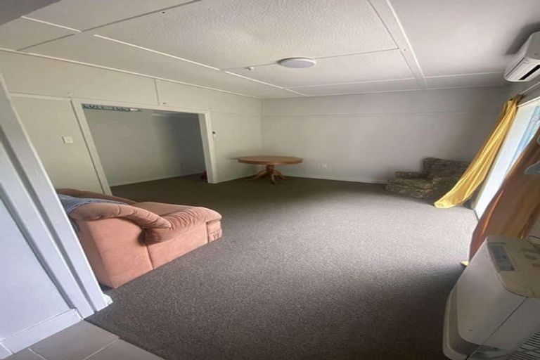 Photo of property in 6 Semeloff Terrace, Aro Valley, Wellington, 6021