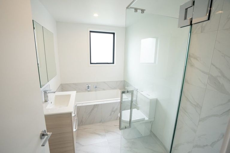 Photo of property in 11 Oliver Place, Trentham, Upper Hutt, 5018