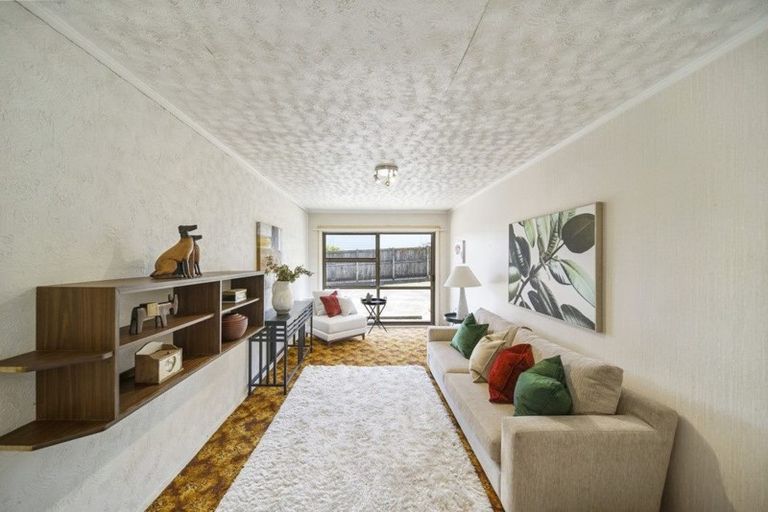 Photo of property in 2/52 Galsworthy Place, Bucklands Beach, Auckland, 2014