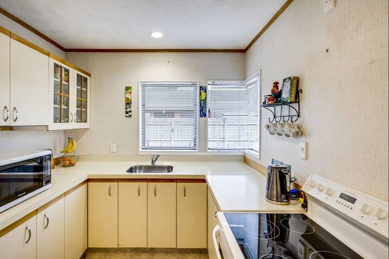 Photo of property in 49d Church Road, Taradale, Napier, 4112