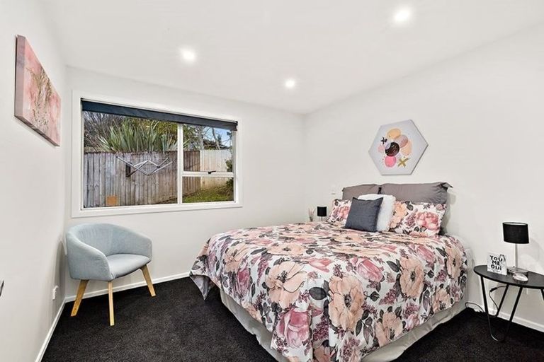 Photo of property in 3 Shale Avenue, Massey, Auckland, 0614