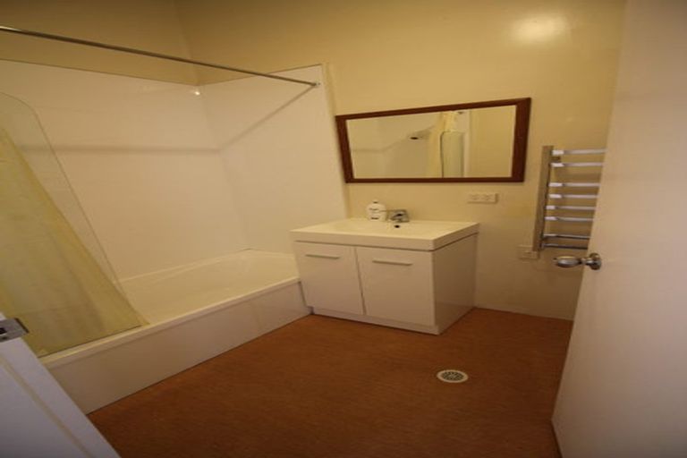 Photo of property in 4 Torrens Terrace, Mount Cook, Wellington, 6011