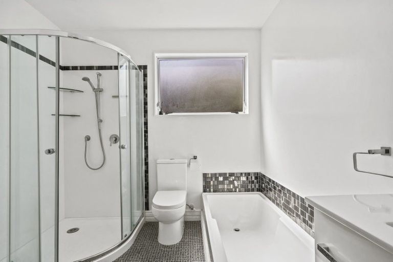 Photo of property in 1/38 Kings Crescent, Hutt Central, Lower Hutt, 5010