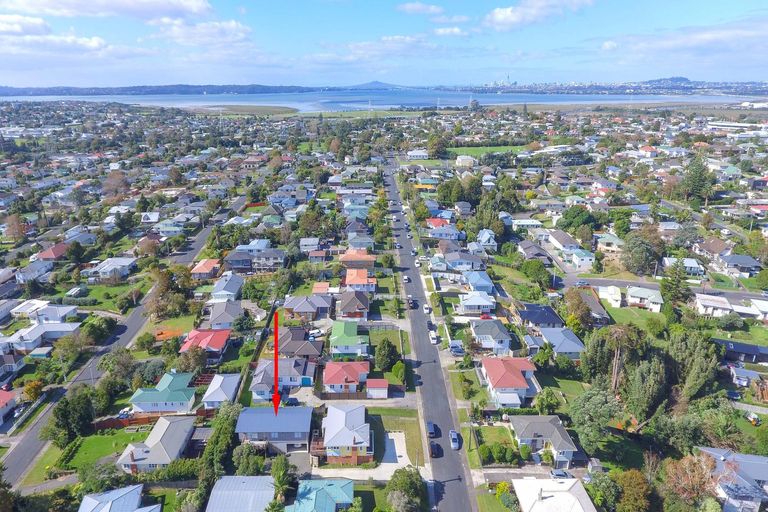 Photo of property in 29a Sylvan Crescent, Te Atatu South, Auckland, 0610