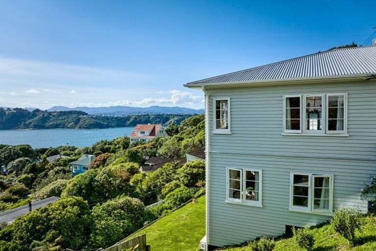 Photo of property in 93 Grafton Road, Roseneath, Wellington, 6011