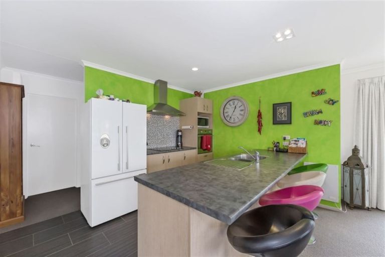 Photo of property in 21c Bonita Avenue, Stanmore Bay, Whangaparaoa, 0932