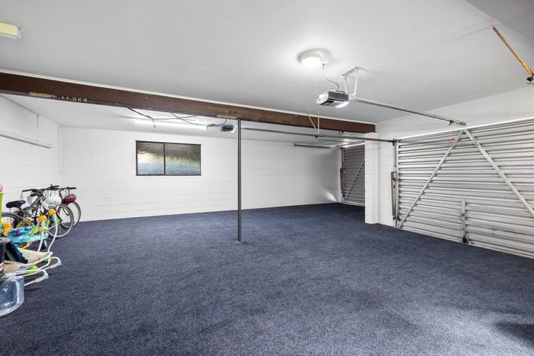 Photo of property in 27 Highland Place, Avonhead, Christchurch, 8042