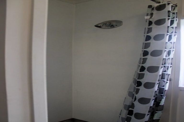 Photo of property in 5 Sullivan Avenue, Mangere Bridge, Auckland, 2022