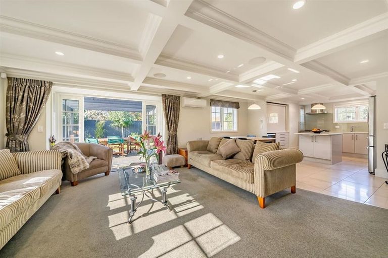 Photo of property in 33 Saint Columbans Grove, Boulcott, Lower Hutt, 5010