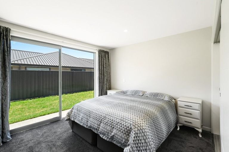 Photo of property in 5 Pepperwood Green, Albert Town, Wanaka, 9305
