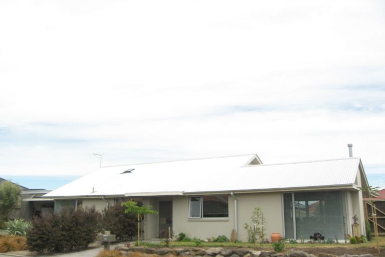 Photo of property in 22 Highcrest Heights, Westmorland, Christchurch, 8025