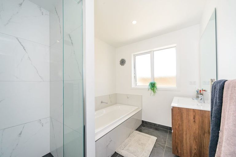 Photo of property in 47 Atlantic Drive, Fitzherbert, Palmerston North, 4410