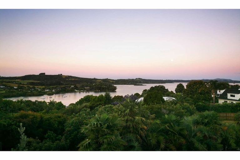 Photo of property in 1 Fuller Terrace, Kerikeri, 0230