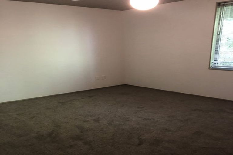 Photo of property in 16/2 Onslow Road, Khandallah, Wellington, 6035