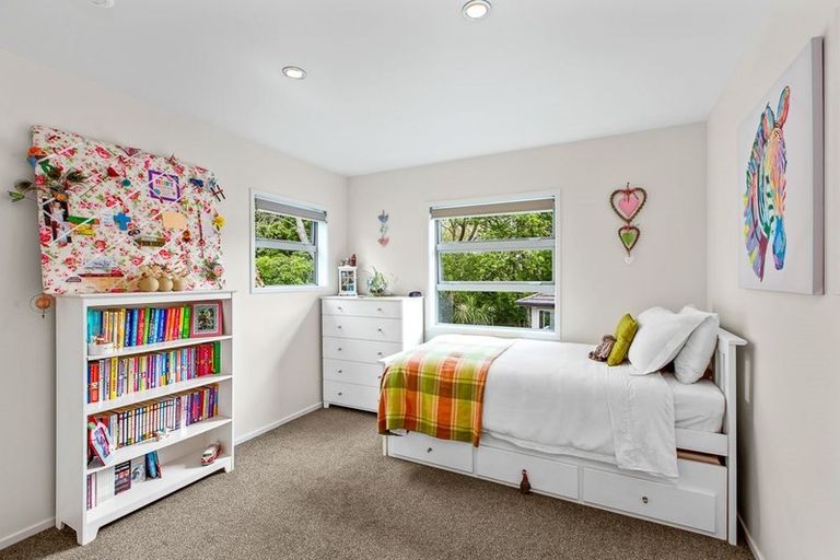 Photo of property in 26a Gladstone Road, Northcote, Auckland, 0627