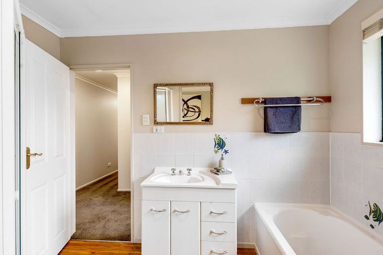 Photo of property in 17 Devon Crescent, Darfield, 7510