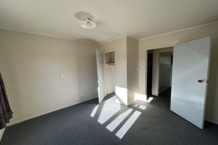 Photo of property in 1/35 D'oyly Drive, Stanmore Bay, Whangaparaoa, 0932