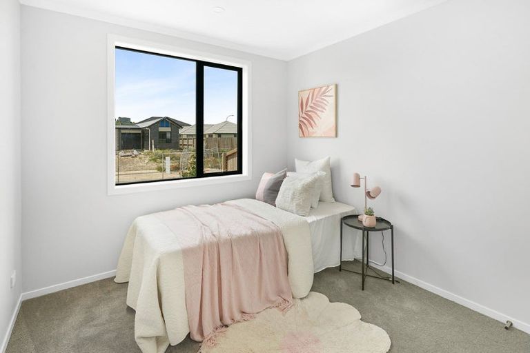 Photo of property in 1/3 Tiro Place