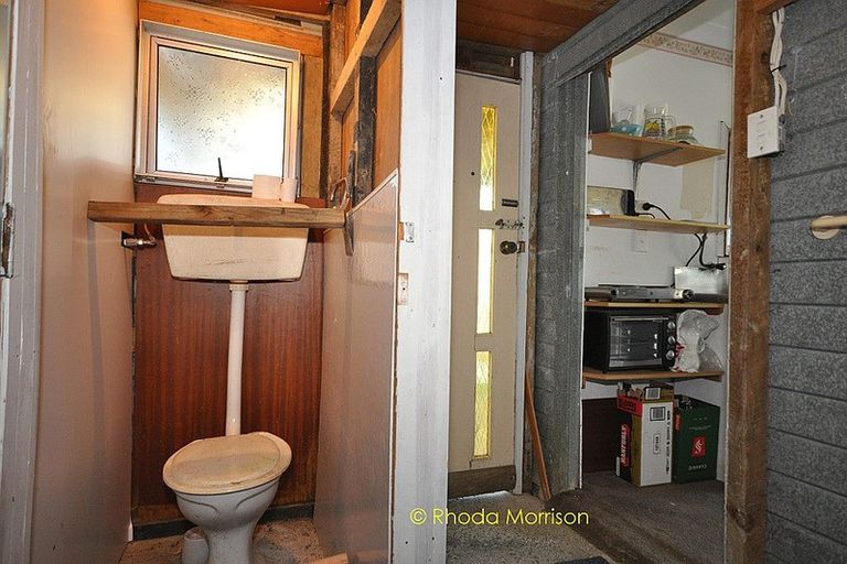 Photo of property in 32 Sandy Beach Road, Tinopai, 0593