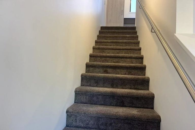 Photo of property in 7/10 Yeovil Road, Te Atatu Peninsula, Auckland, 0610