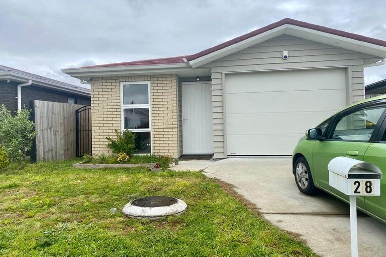 Photo of property in 28 Farmland Road, Papakura, 2110