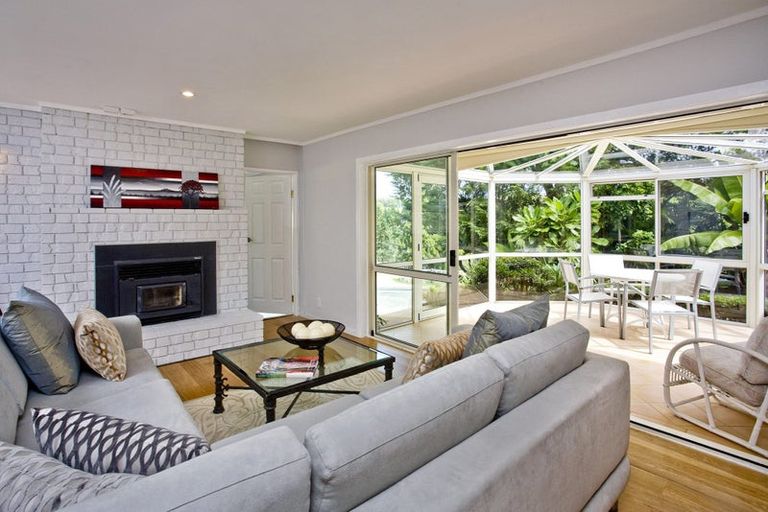 Photo of property in 1541 East Coast Road, Redvale, Albany, 0794