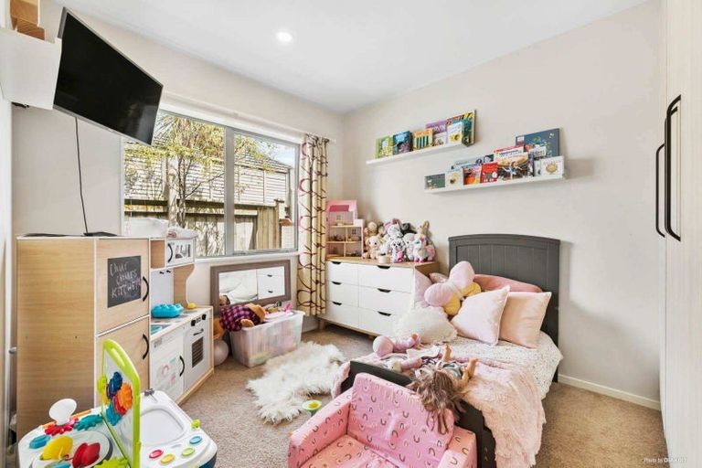 Photo of property in 13 Vazey Way, Hobsonville, Auckland, 0618