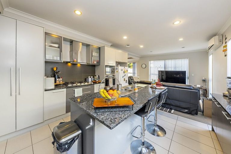 Photo of property in 13 Stamford Crescent, Flat Bush, Auckland, 2019