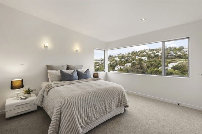 Photo of property in 39 Tiketike Way, Brooklyn, Wellington, 6021