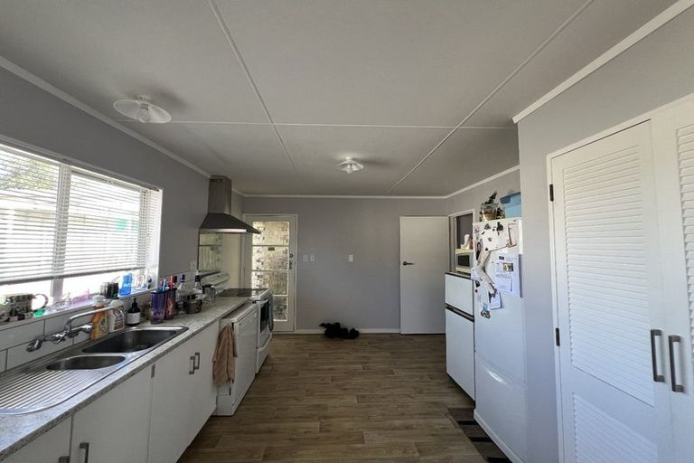 Photo of property in 41 Toi Street, Otaki Beach, Otaki, 5512