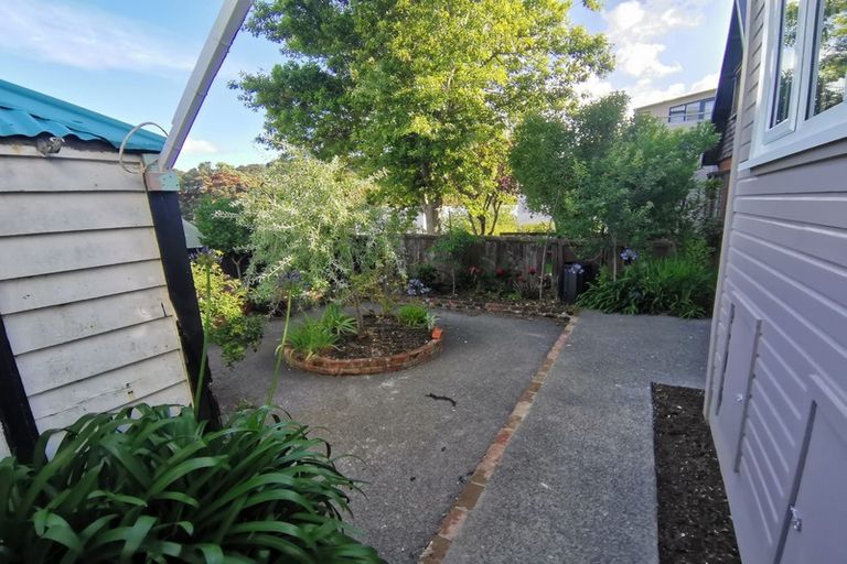 Photo of property in 6 Barton Terrace, Thorndon, Wellington, 6011