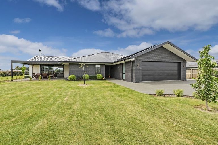 Photo of property in 9 Merino Crescent, Kirwee, 7571