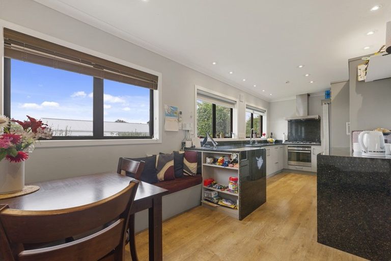 Photo of property in 87 Grand Vue Road, Kawaha Point, Rotorua, 3010