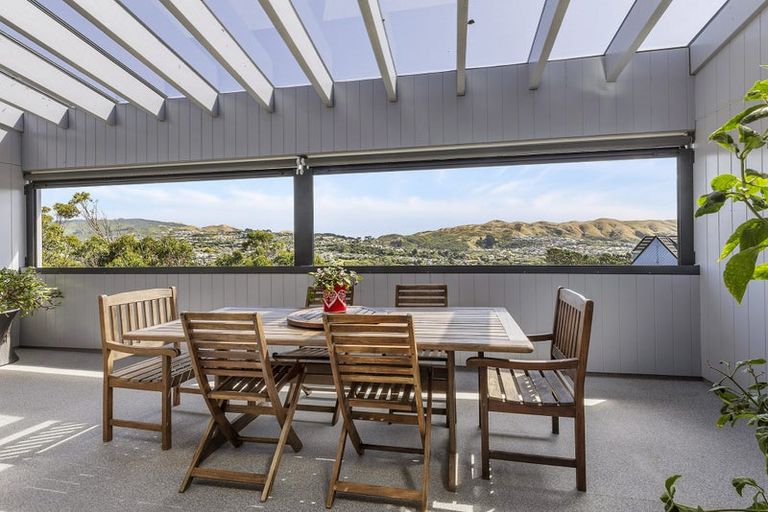 Photo of property in 7 Montserrat Place, Grenada Village, Wellington, 6037