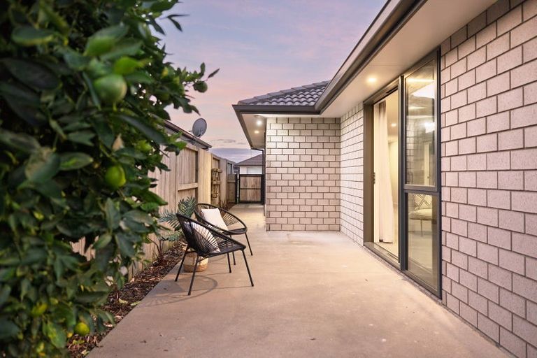 Photo of property in 44 Te Kio Crescent, Papamoa Beach, Papamoa, 3118