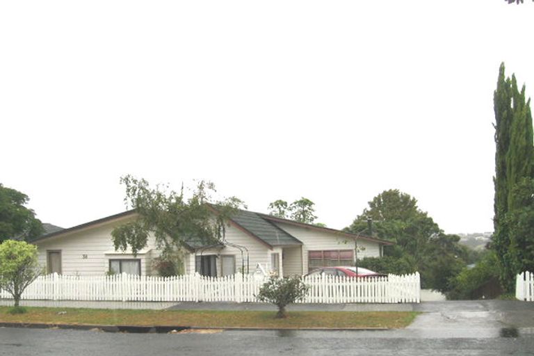 Photo of property in 38 Chelsea View Drive, Chatswood, Auckland, 0626