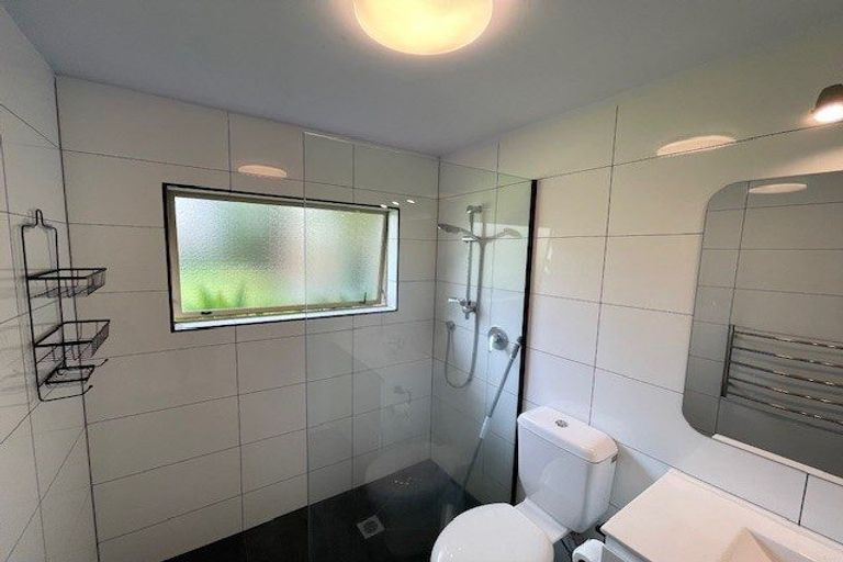 Photo of property in 49 Bronzewing Terrace, Unsworth Heights, Auckland, 0632