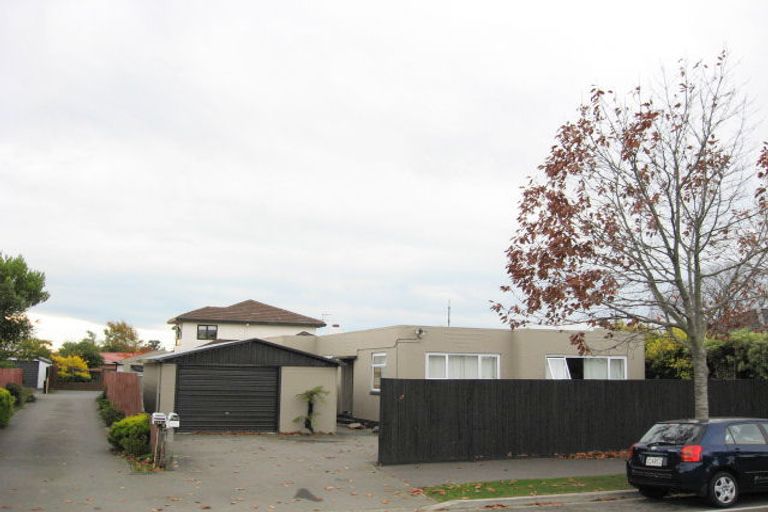 Photo of property in 142a Yaldhurst Road, Sockburn, Christchurch, 8042