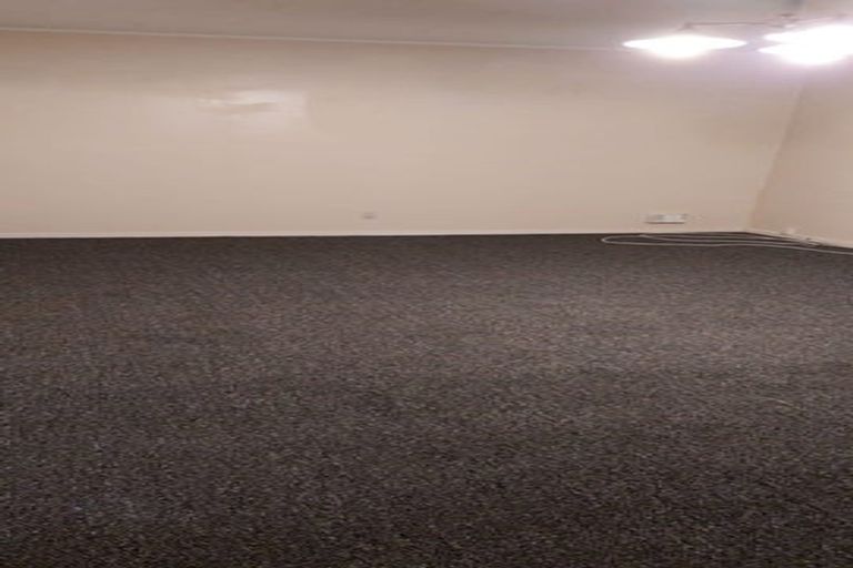 Photo of property in 2/100 Cargill Street, Papakura, 2110