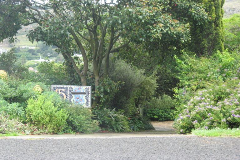 Photo of property in 15 Flinders Road, Heathcote Valley, Christchurch, 8022