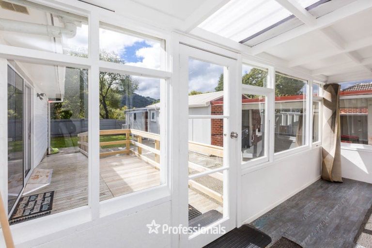 Photo of property in 53 Hudson Avenue, Ebdentown, Upper Hutt, 5018