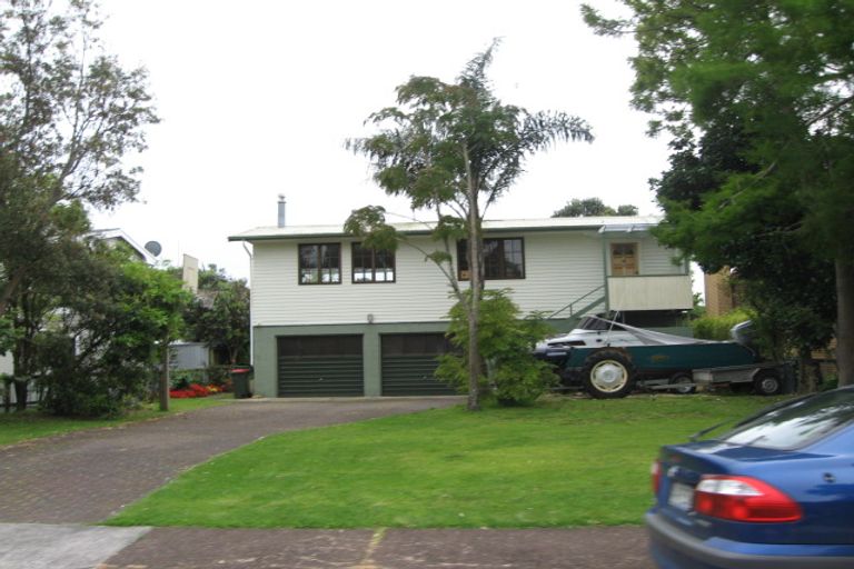 Photo of property in 24 The Circle, Manly, Whangaparaoa, 0930