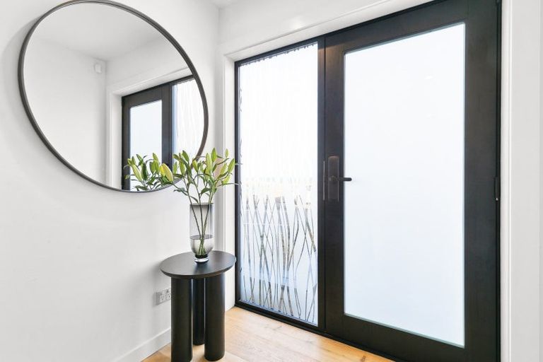 Photo of property in 8b Lyall Parade, Lyall Bay, Wellington, 6022