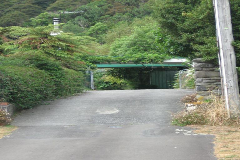 Photo of property in 116 Akatarawa Road, Birchville, Upper Hutt, 5018