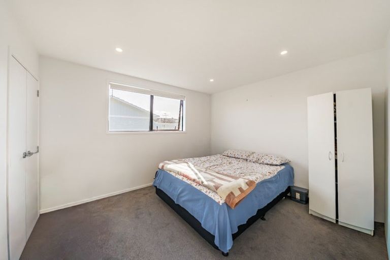 Photo of property in 7/97 Whites Line East, Waiwhetu, Lower Hutt, 5010